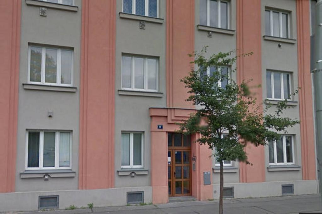 Apartment Argentinska 8 Prague Ngoại thất bức ảnh