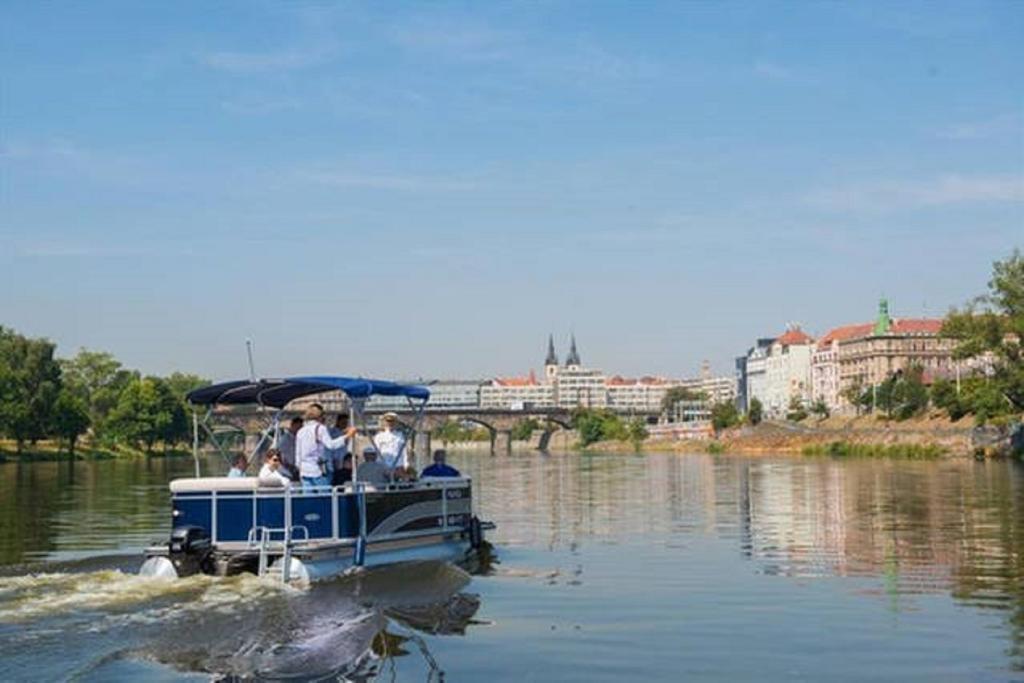 Apartment Argentinska 8 Prague Ngoại thất bức ảnh